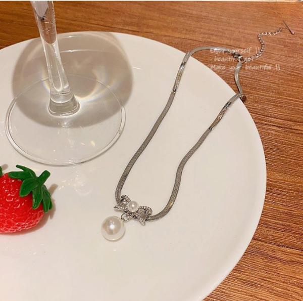 Korean Pearl Pendant