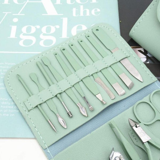 16-Piece Manicure & Pedicure Kit – Random color